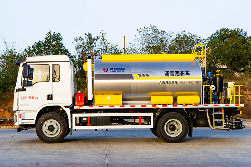 陕汽L3000沥青洒布车（10方）