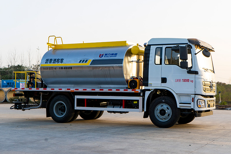 陕汽L3000沥青洒布车（10方）