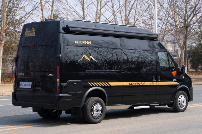 江铃B880-PLUS房车