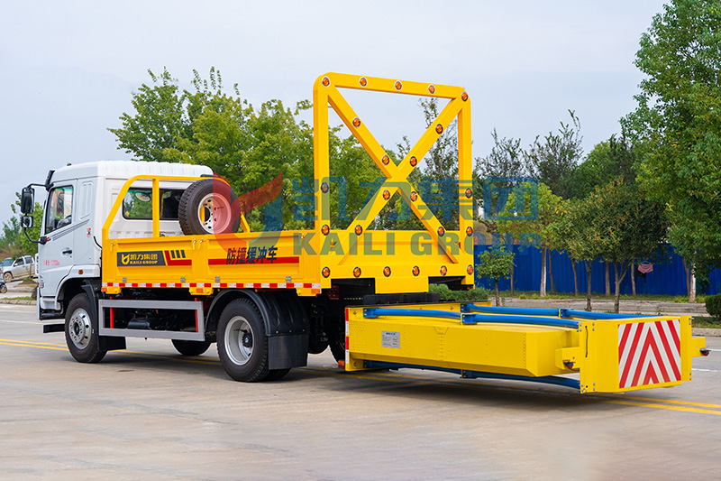 东风华神防撞车