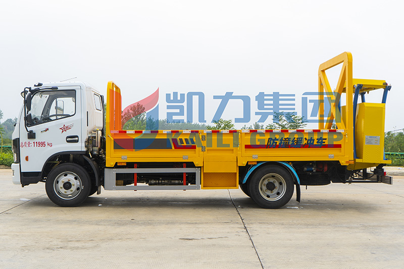 东风大多利卡防撞车