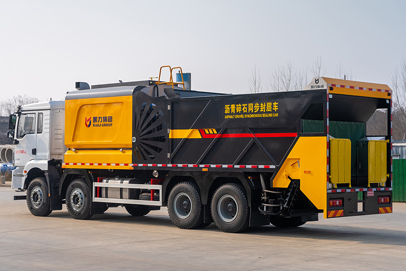 陕汽德龙 沥青同步碎石封层车（2合1）