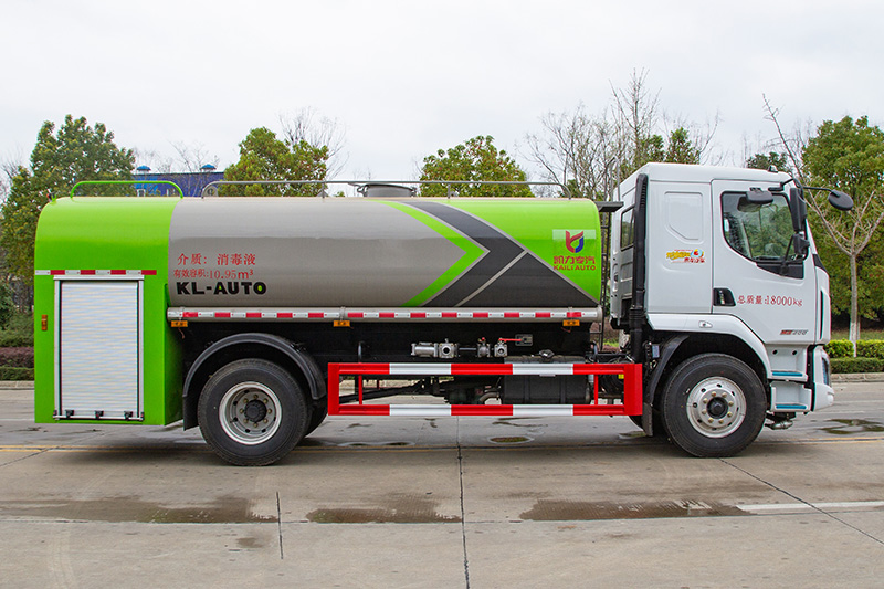 柳汽消防洒水车13方