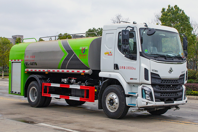 柳汽消防洒水车13方