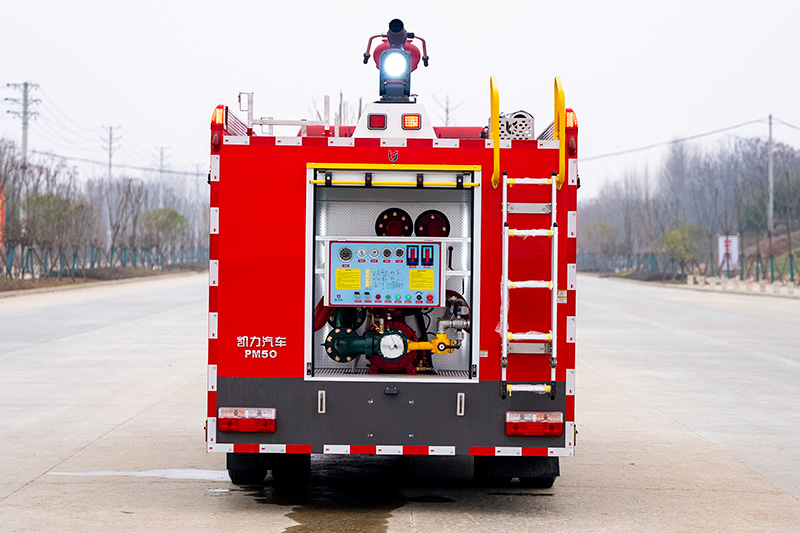 东风大凯普特双排泡沫消防车5方（外露）