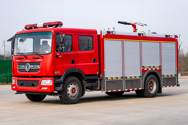 东风D9双排泡沫消防车7方（内藏）