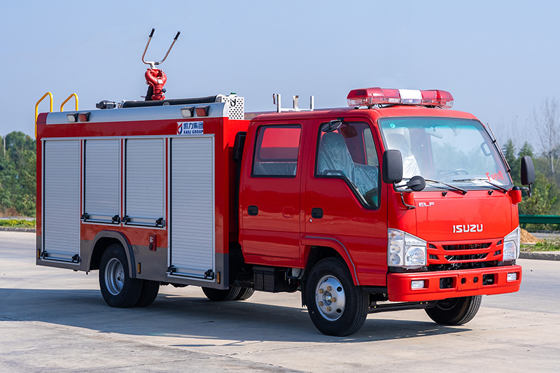 五十铃泡沫消防车2方（内藏）