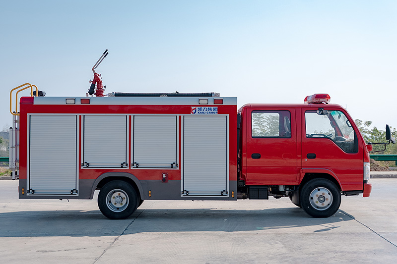 五十铃泡沫消防车2方（内藏）