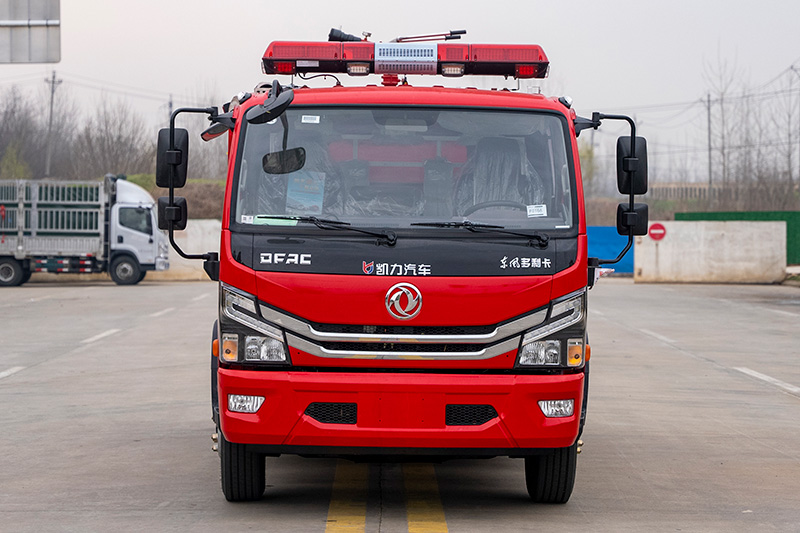 大多利卡双排水罐消防车5方（外露）
