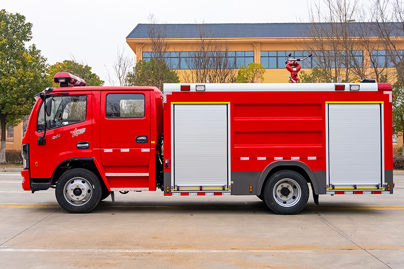 大多利卡双排水罐消防车5方（外露）