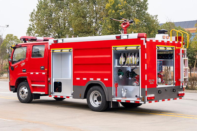 大多利卡双排水罐消防车5方（外露）