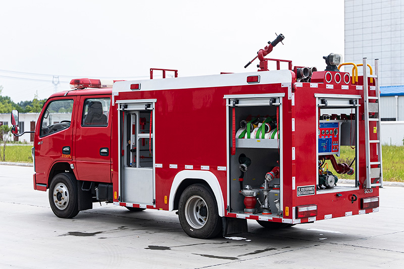 小多利卡双排水罐消防车2方（外露）