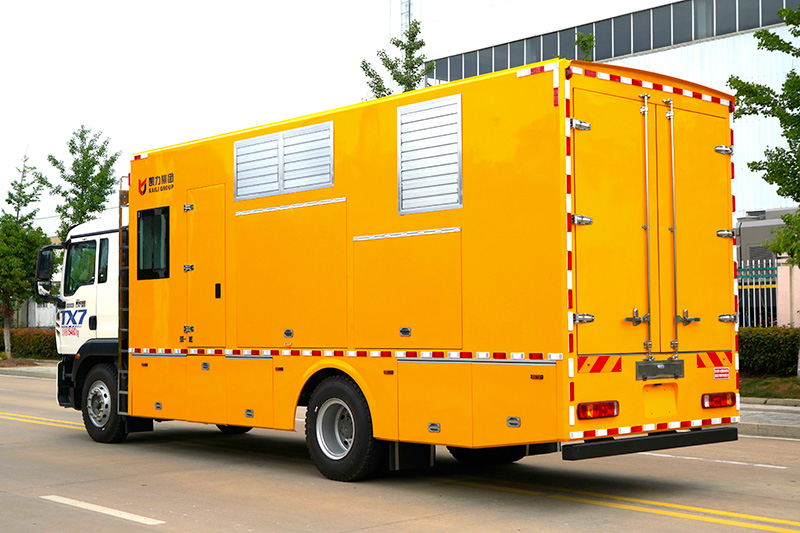 重汽豪沃F0188大流量排水抢险车4000方每时